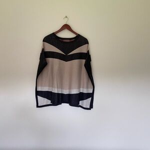 ✨3 for $20✨Reitmans Abstract Poncho. Size Large/XLarge